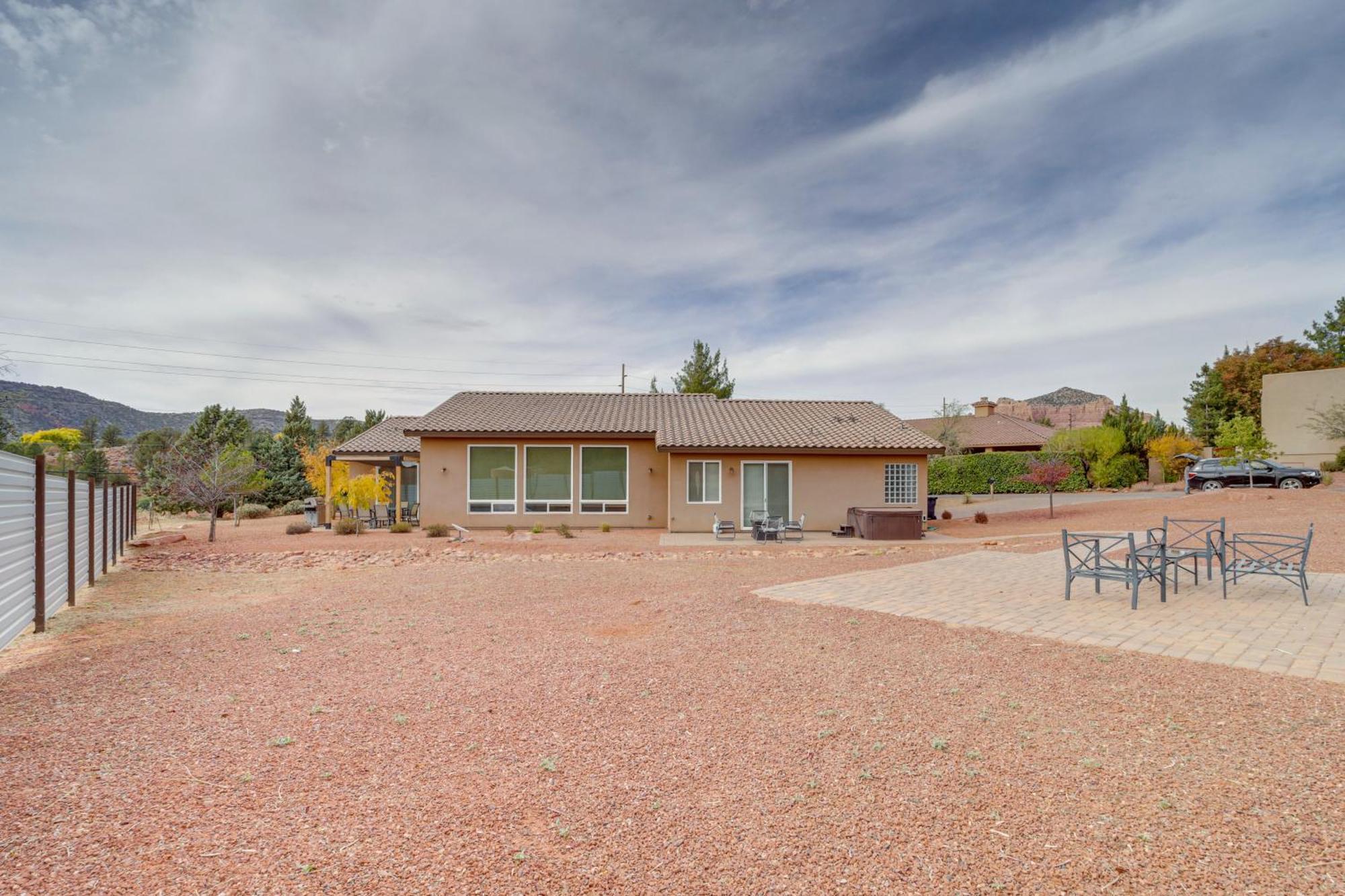 Red Rock Dog-Friendly Home Near Hiking Trails! Sedona Luaran gambar